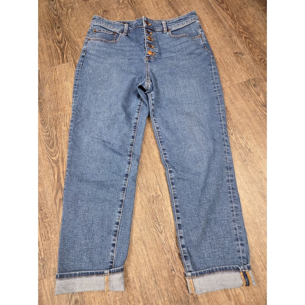 Talbots Button Fly Every Day Relaxed Medium Wash Denim Jeans Size 10 EUC🩷
